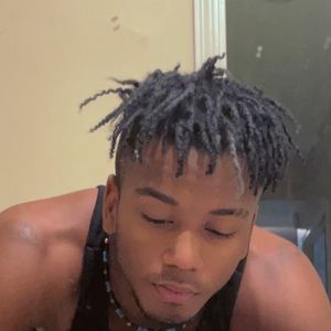 Meet your Posher, Eli